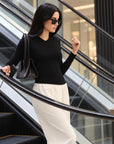 THE V-NECK LAYER TOP (Black) - MOOV®