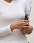 THE V-NECK LAYER TOP (Off-white) - MOOV®